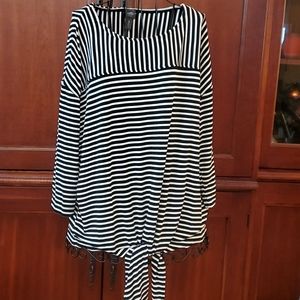 Chicos Travelers Front tie top size 3 or 16